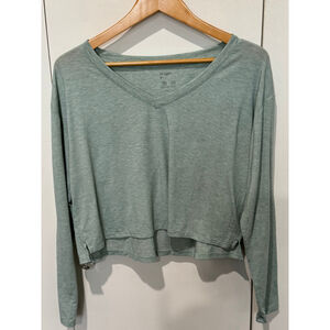 Women's GapFit Long Sleeve relaxed fit cropped v-neck Tee S Light heather Green